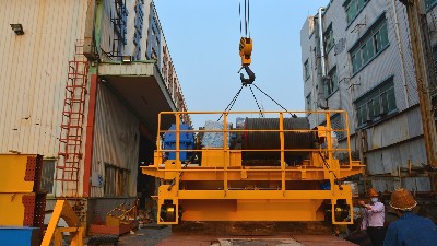 起重機(jī)零部件維護(hù)檢查，吊具、滑輪及車輪組報(bào)廢情況需知